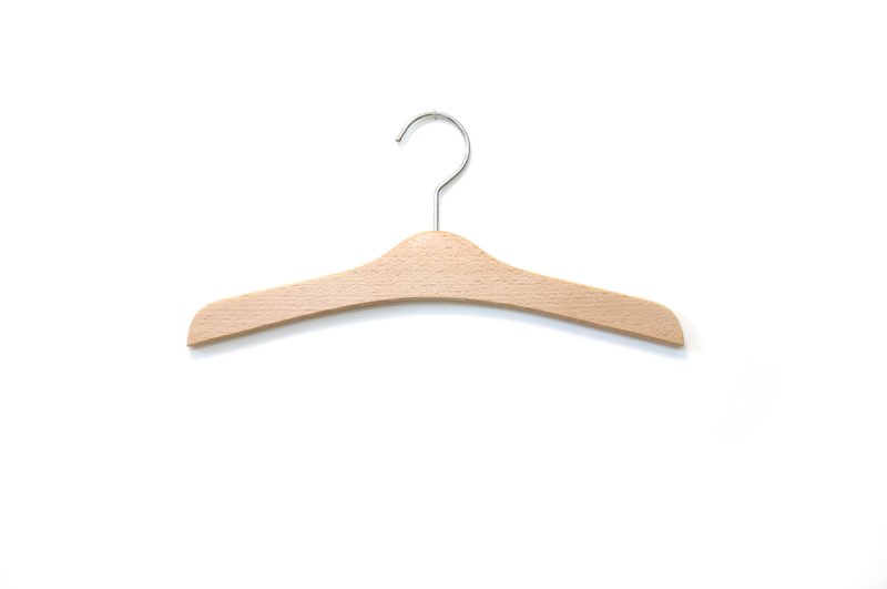 画像2: キッズのための極薄・平型木製ハンガー 幅350mm (2)