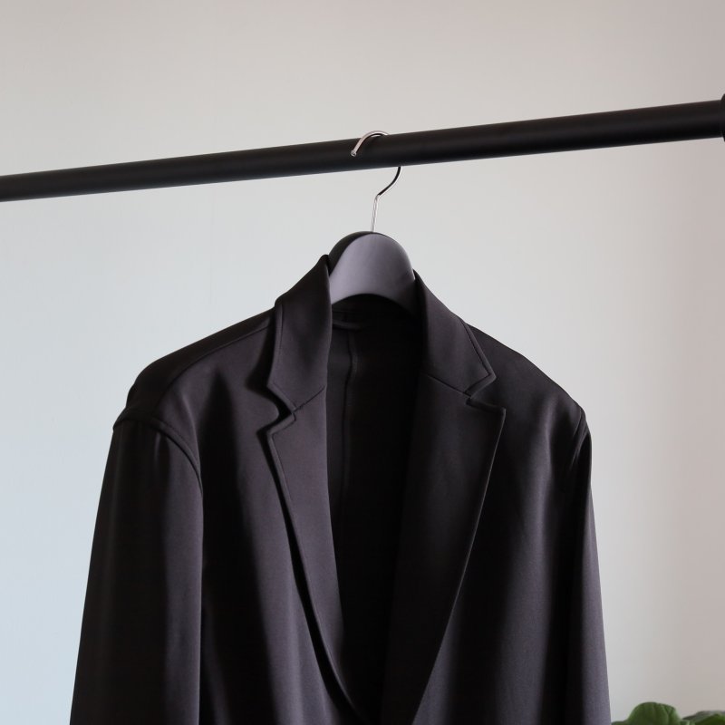 画像2: 【1本】メンズ向け木製ジャケットハンガー42cm 艶消しブラック (2)