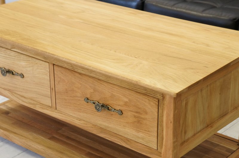 画像2: 重厚感のある高級オーク家具　カフェテーブル　【送料無料】 (2)