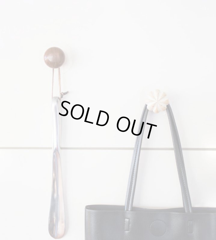 画像2: 強力粘着シートのウッドフック (2)